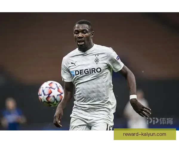 小图拉姆身体优势持续显现，展现出强大的竞争力和潜力