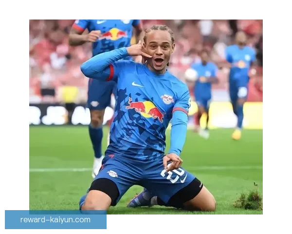 哈维·西蒙斯近期表现稳健，创造机会能力备受关注